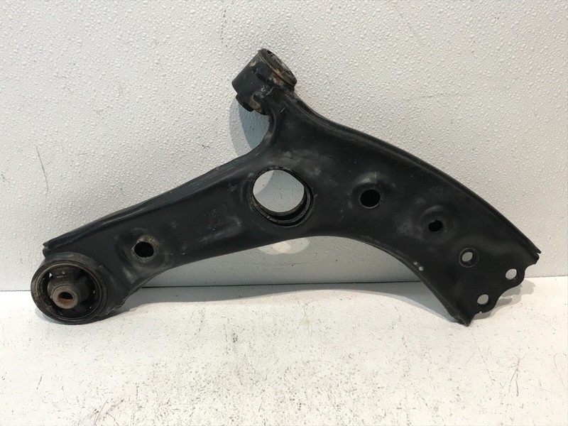 16-20 Kia Sorento OEM Front Lower Left LH Driver Control Arm 92k Miles OEM