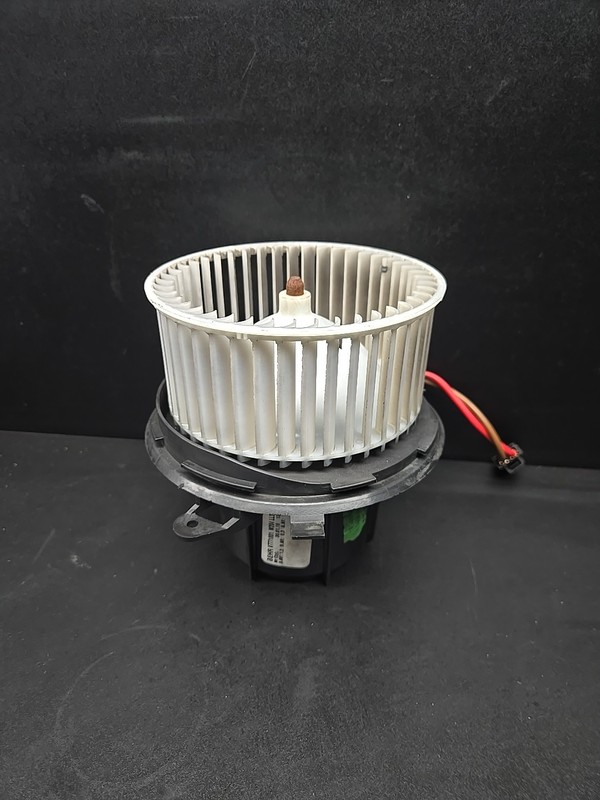 11-20 Mercedes W212 E350 C250 CLS550 AC A/C Heater Blower Motor Fan OEM