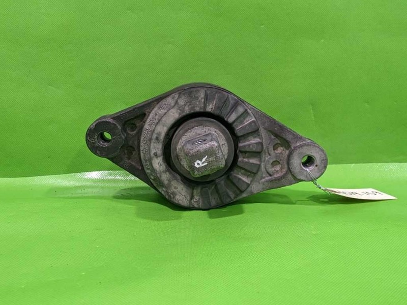 14-17 GHIBLI PASSENGER RIGHT ENGINE MOUNT OEM 4519-159