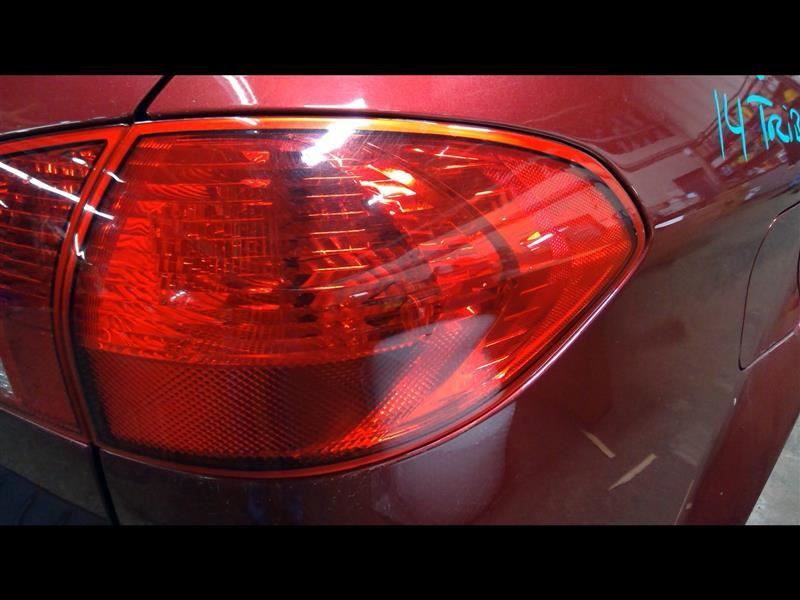 Passenger Tail Light Quarter Panel Mounted Fits 08-14 TRIBECA 1329697