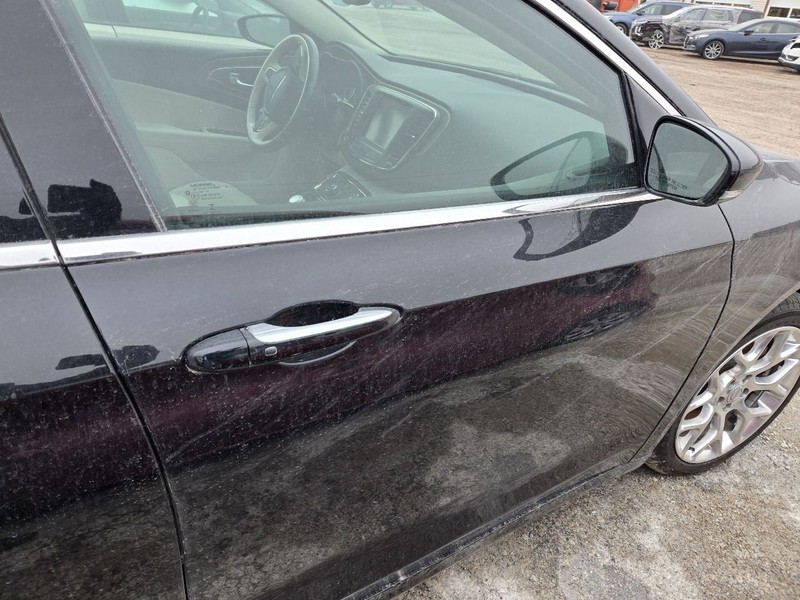 Passenger Front Door Electric Sedan Acoustic Glass Fits 15-17 200 3609542