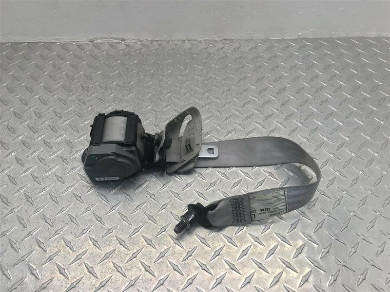 2009 SATURN VUE DRIVER REAR RETRACTOR GREY OEM 19208795
