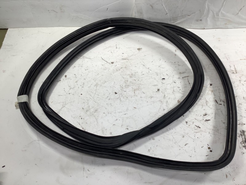06-11 HONDA CIVIC 4DR WEATHERSTRIP RUBBER SEAL TRUNK 74865-SNA-013 OEM