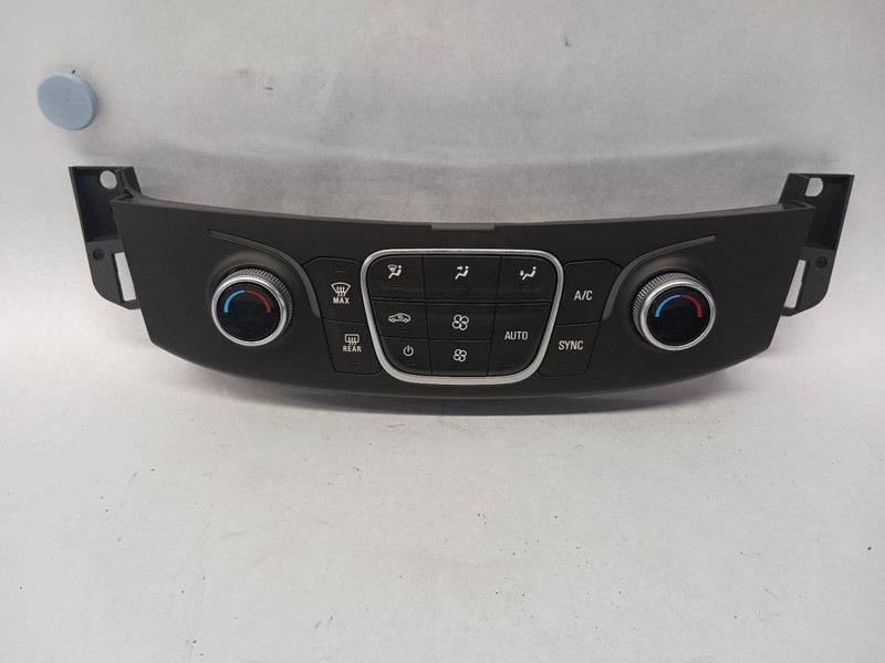 18-'21 CHEVROLET TRAVERSE Heat AC Controller front OEM 1 Year Warranty!