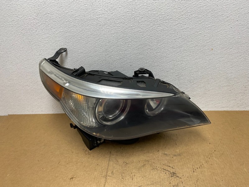 2004 to 2007 BMW 525i 5 Series Headlight Right Passenger Xenon AFS AC3537 DW
