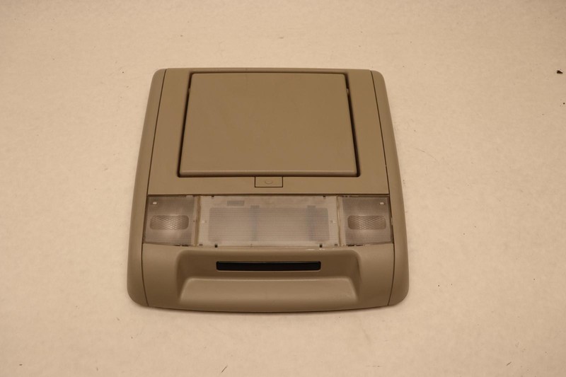 2007-2014 CHEVY SUBURBAN 1500 OVERHEAD CONSOLE DOME LIGHT VIDEO MONITOR OEM
