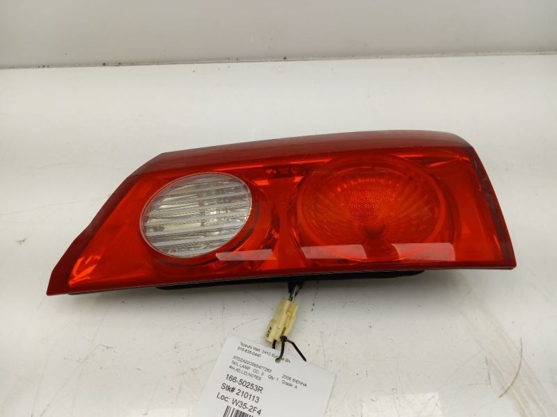 06-10 TOYOTA SIENNA PASSENGER SIDE REAR DECKLID MOUNTED TAIL LIGHT