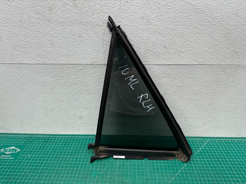 06-11 Mercedes ML350 W164 REAR LEFT FIXED PRIVACY DOOR QUARTER WINDOW GLASS OEM