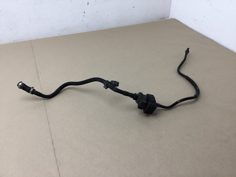 Maserati Granturismo S 2010 Breather Solenoid Valve Pipe Hose Line 08-12 ;:O