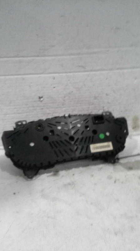 Used Speedometer Gauge fits: 2014 Fiat 500 4 Dr cluster w/information center Gra