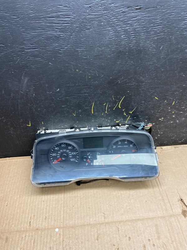 2009 to 2010 Mercury Marquis Speedometer Cluster Gauge Oem y2537 DG