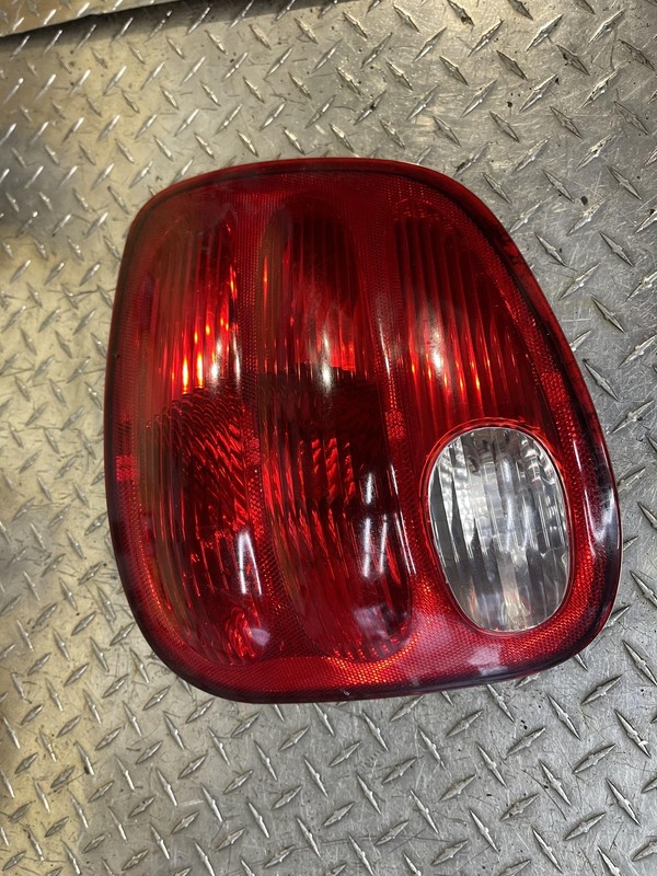 2000-2004 Ford F150 Rear Driver Left Tail Light Tail Lamp Oem