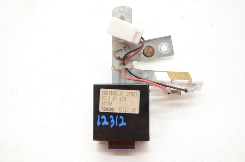 99-05 Mazda Mx-5 Miata NB 1.8L Multifunction Control Module NC13679C0