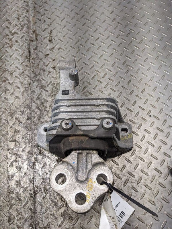 2014-2023 JEEP CHEROKEE 2.4L ENG TRANSMISSION GEARBOX MOUNT BRACKET OEM 1181908