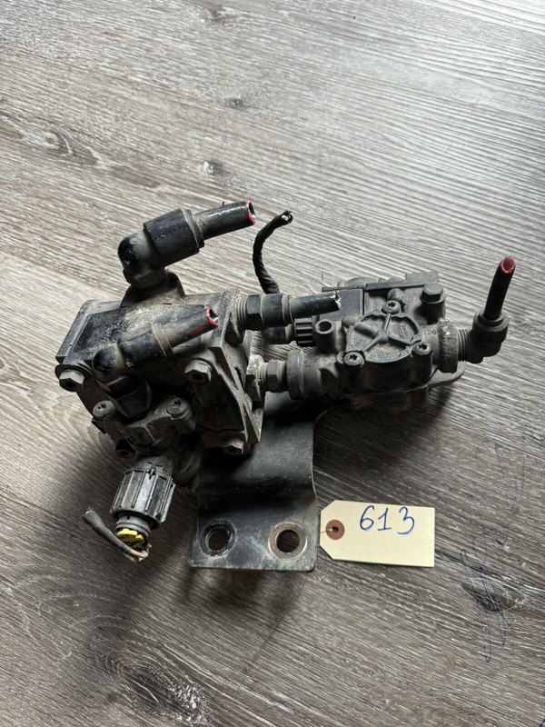 TRACTION AIR BRAKE RELAY VALVE D591.309 & Bendix ABS Brake Valve Z013356R