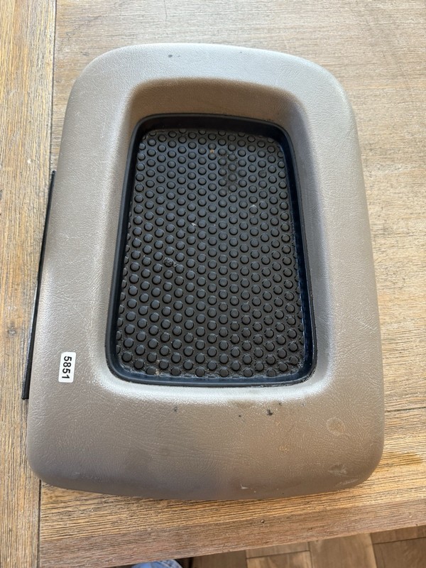 2003-2006 Chevrolet Tahoe GMC Yukon Center Console Door Armrest Lid Tan OEM
