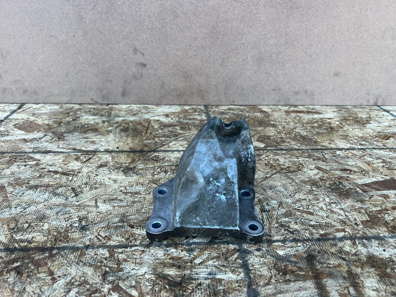 NISSAN 370Z 2009-2021 OEM LEFT DRIVER ENGINE MOTOR MOUNT BRACKET ASSEMBLY RWD