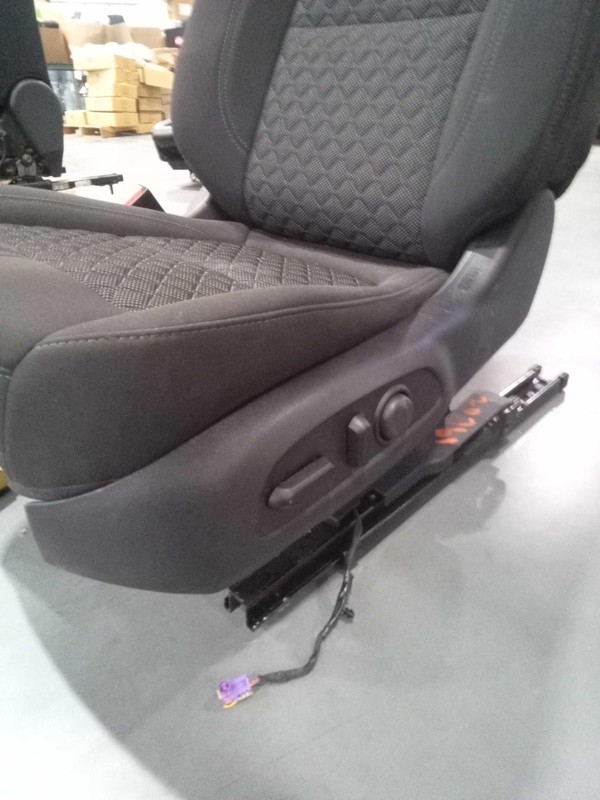 2021 Chevrolet Blazer Red Front Left Seat 21K Miles OEM Part #711309