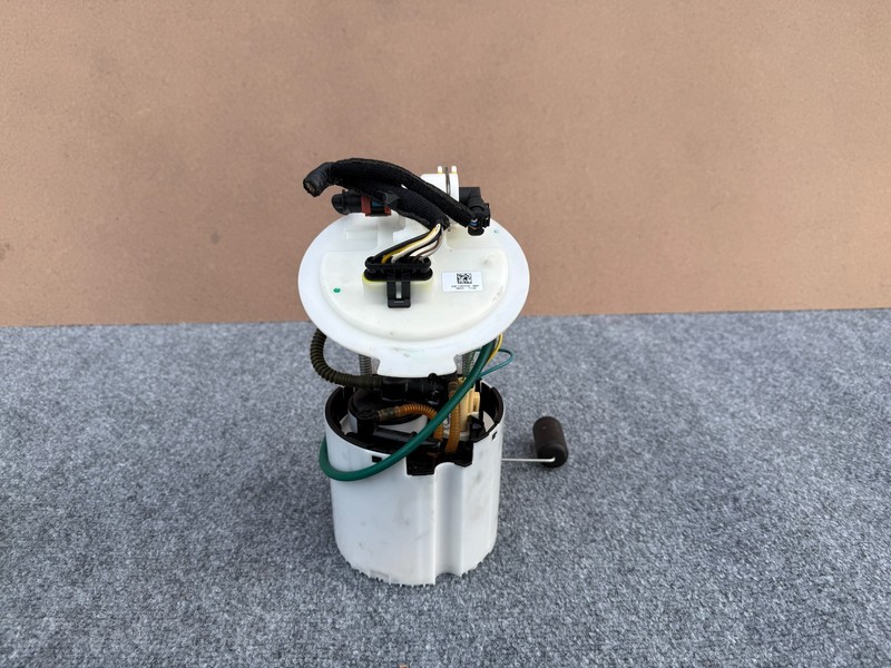KIA STINGER 2018-2023 OEM FUEL PUMP WITH LEVEL SENSOR 3.3T ASSEMBLY
