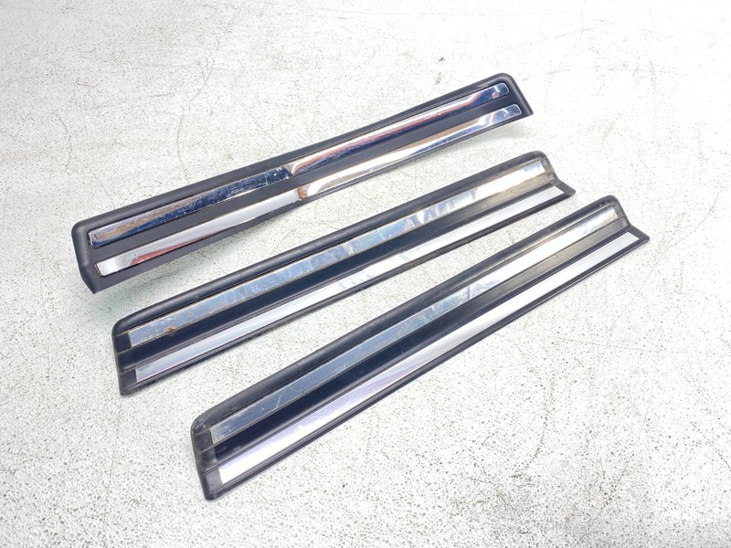 99-05 BMW E46 3 Series 4dr Front Left Right Door Sill Trim Cover Set Chrome OEM✅