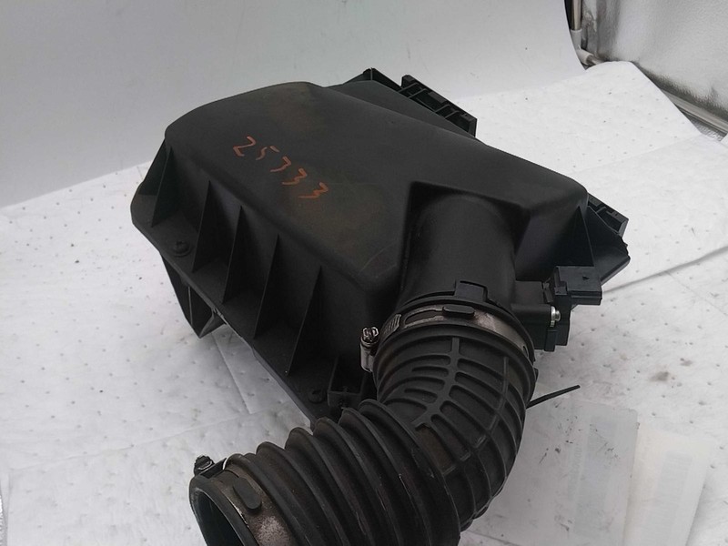 2014 Chevrolet Malibu Air Cleaner Assembly OEM 22897041 Used 2.5L 268K