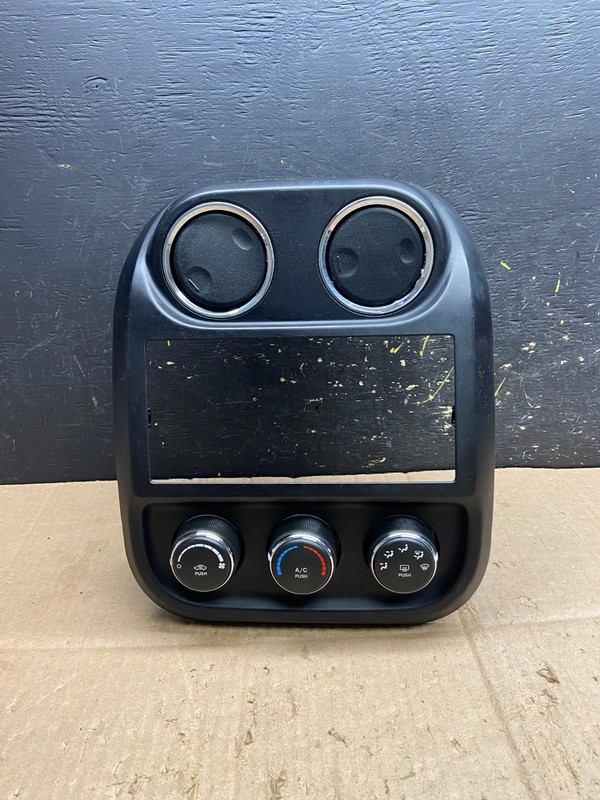 2011 to 2017 Jeep Compass Dash Climate Temperature Control Radio Bezel AB1785 DG