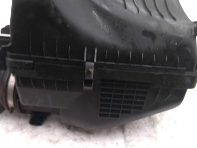 Used Air Cleaner Assembly fits: 2018 Honda OdysseyGrade B