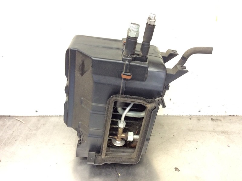 94-97 Accord A/C Evaporator Cooling Unit Assy. With Case Valve Thermistor OEM
