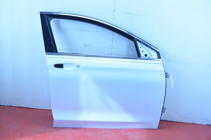 15-17 CHRYSLER 200 FRONT RIGHT PASSENGER SIDE DOOR SHELL PANEL WHITE OEM