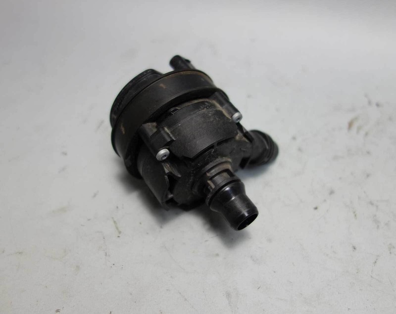 2014-2017 BMW i01 i3 F3x G30 Climate Control Coolant Electric Water Pump OEM