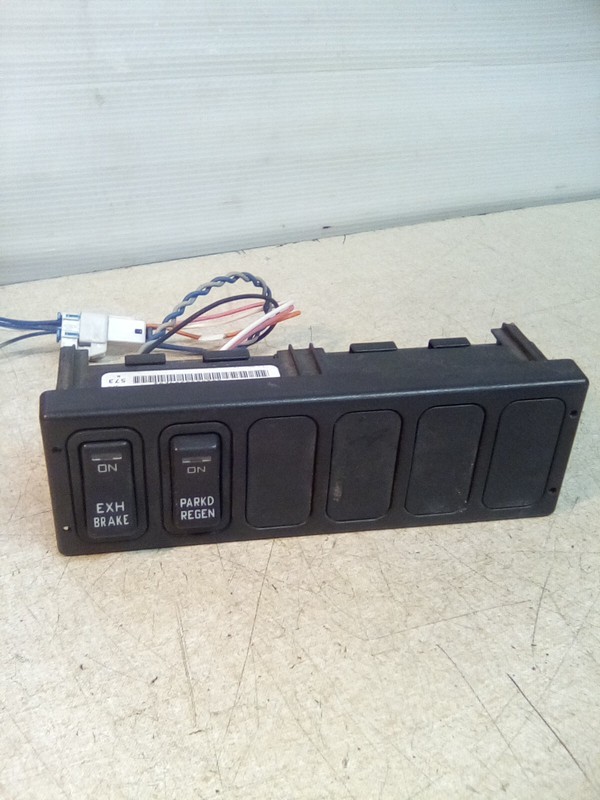 2019 International Prostar Dash Switch Panel 3575432C5, 32289-101