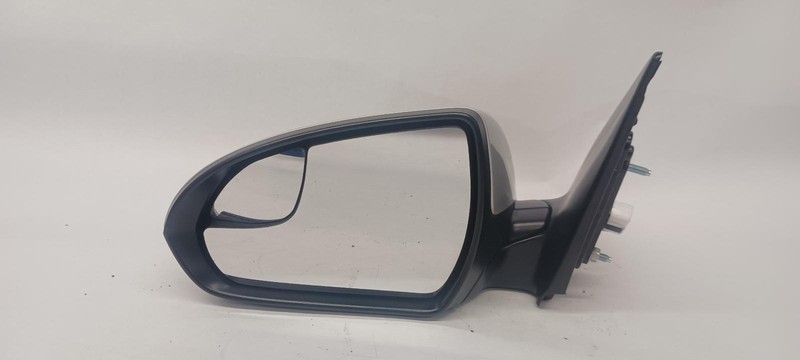 17-'20 HYUNDAI ELANTRA Left Driver Door Mirror Power OEM Paint Code T8T