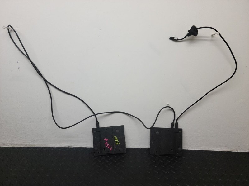 01-05 Mercedes-Benz ML Rear Bumper Antenna Assembly OEM 163-820-17-75