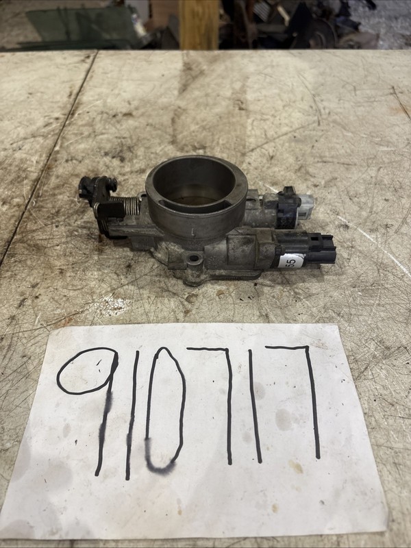 2001-2004 Dodge Durango 4.7L V8 Throttle Body 11200008AB OEM MOPAR Dodge