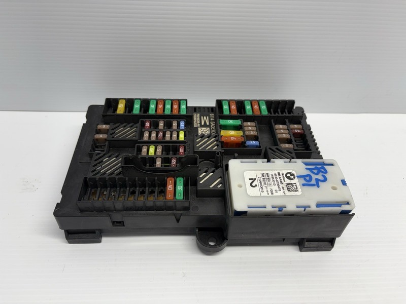 OEM BMW G20 330 M340 Rear Battery Power Distribution Fuse Relay Junction Box