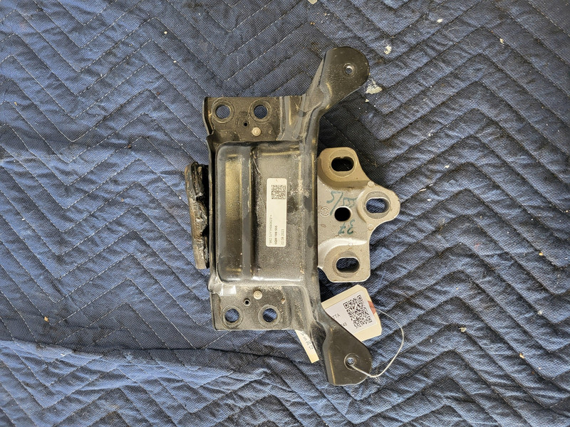 Used Oem Volkswagen Left Driver Transmission Mount Bracket 2019-2025 Jetta 1.5L