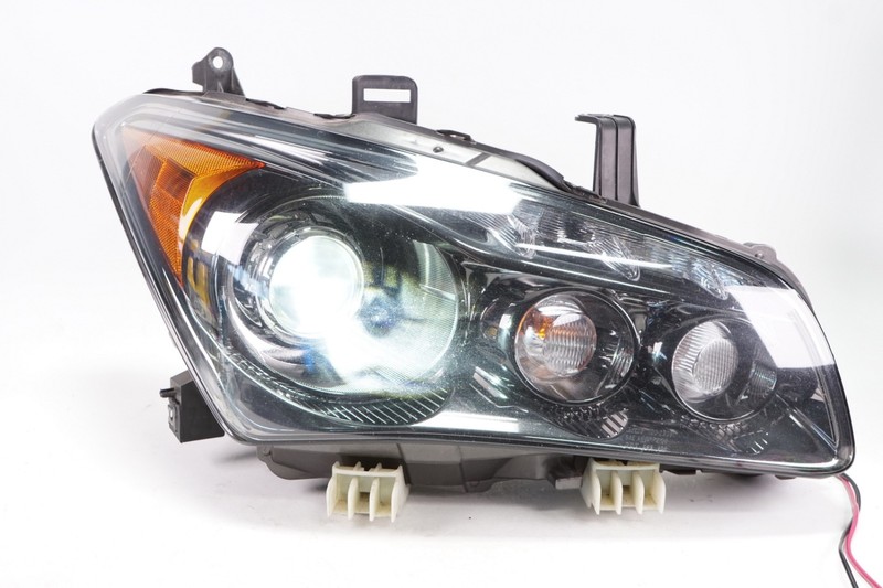 INFINITI QX56 Right RH Headlight Headlamp Xenon OEM 2011 - 2013