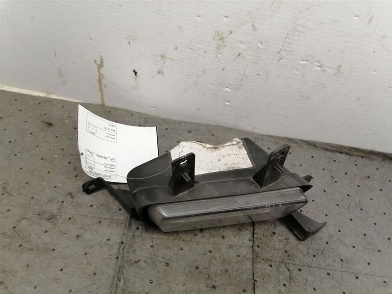 Passenger Corner/Park Light Fog-driving Fits 15-20 SUBURBAN 1500 1243989