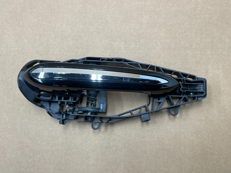 17 18 19 BMW G30 540i 530i Rear Right Pass Exterior Door Handle Black 1649 OEM