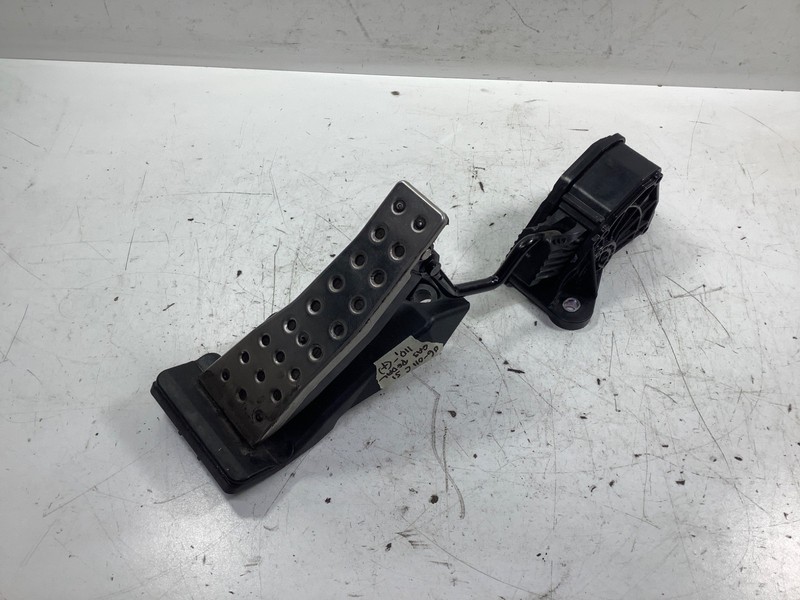 06-011 Honda Civic SI Gas Pedal OEM