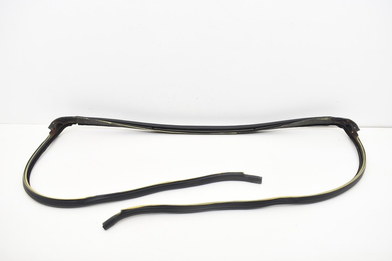 1990 Mazda Miata Soft Windshield Door Seal Weather Stripping A Pillar OEM KW54