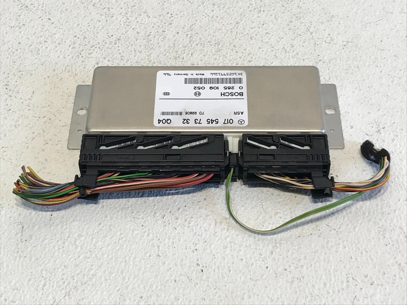 99-00 MERCEDES-BENZ W202 C280 ABS ANTI LOCK BRAKE CONTROL MODULE 0175457332