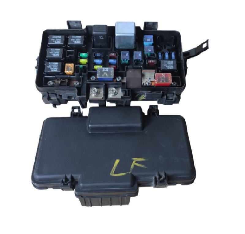 2003 2004 2005 2006 Honda Element Engine Bay Fuse Relay Junction Box Exterior OE