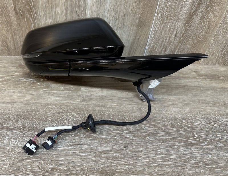 2023-24CADILLAC LYRIQ RH MIRRORASSY -BLACK -- OEMPART # 86544017