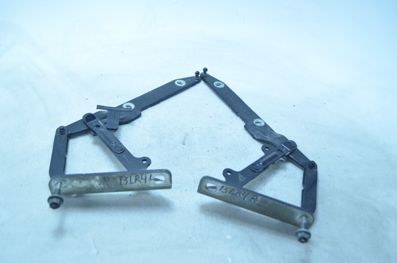 10-16 LAND ROVER LR4 FRONT LEFT / RIGHT HOOD HINGE SET OEM