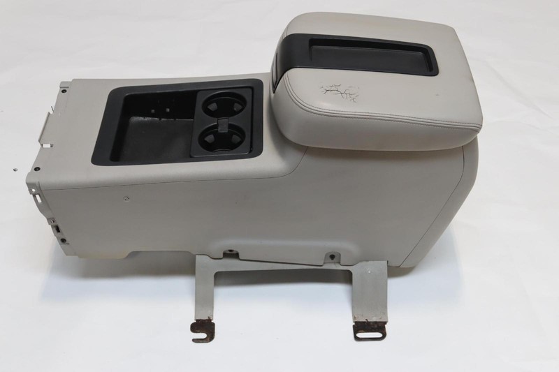 2007-2009 CHEVY AVALANCHE CENTER CONSOLE COMPARTMENT W/ ARMREST OEM
