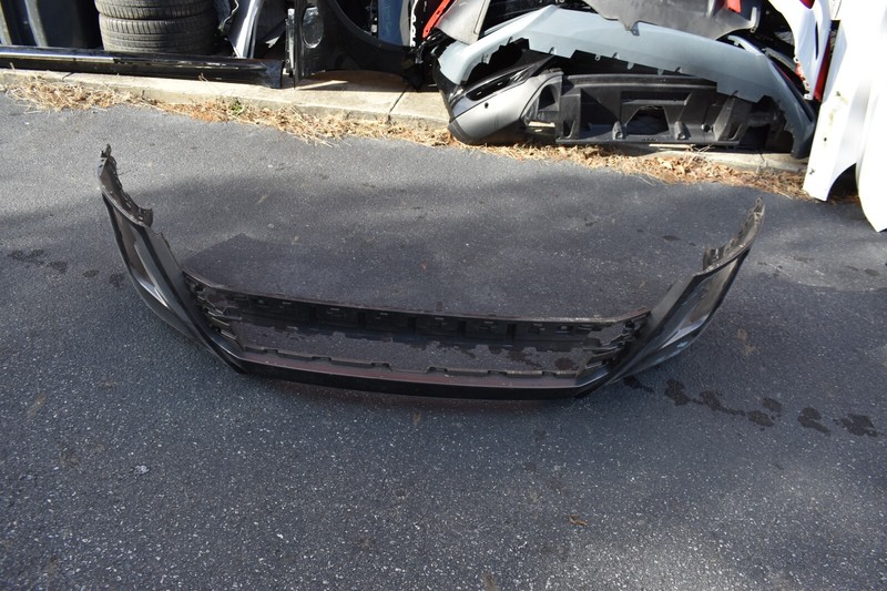 2017-2018 TOYOTA HIGHLANDER FRONT BUMPER FACTORY OEM