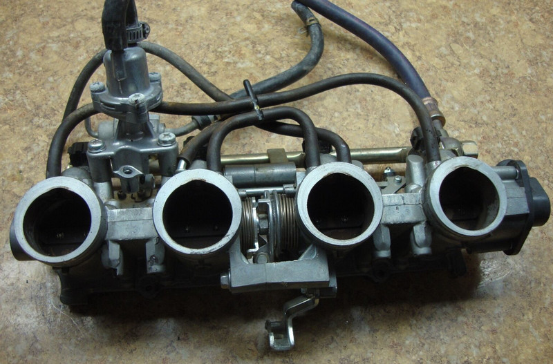 02 Honda CBR600F4 CBR 600 F4 CBR600 Throttle Body Fuel Gas Injection Injector L5
