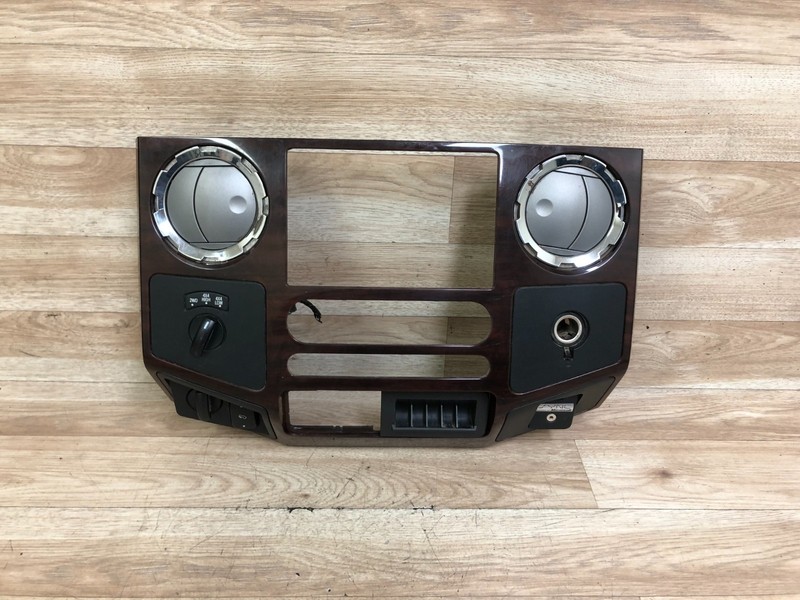 FORD F250 F350 F-250 OEM FRONT AC CLIMATE CONTROL SWITCH RADIO BEZEL 08-10 3