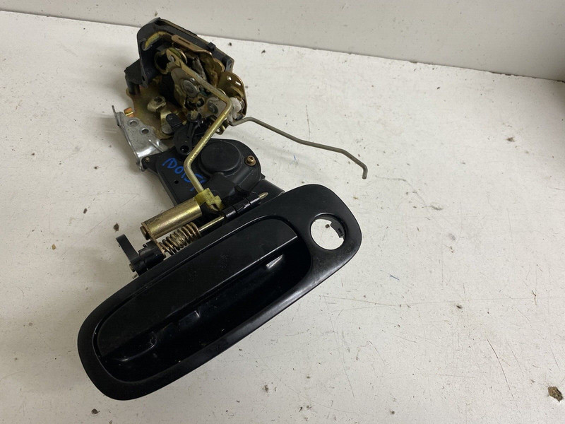 2000-2002 Toyota MR2 Left Driver Lock Latch w Door Handle Green Key Hole Oem